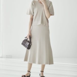 UNIQLO 3D Knit Skirt, S